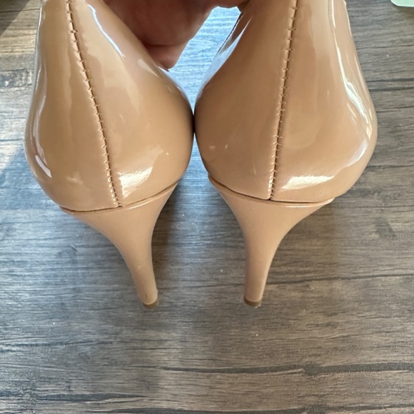 **WORTHINGTON* Lt. Pink Simple Heels Size 8 - Picture 6 of 8